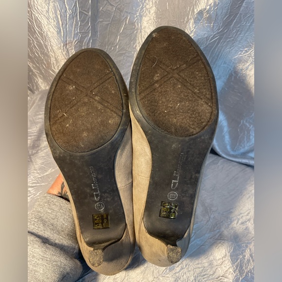 CL by Laundry Nanette tan suede heels 9 - Picture 6 of 7